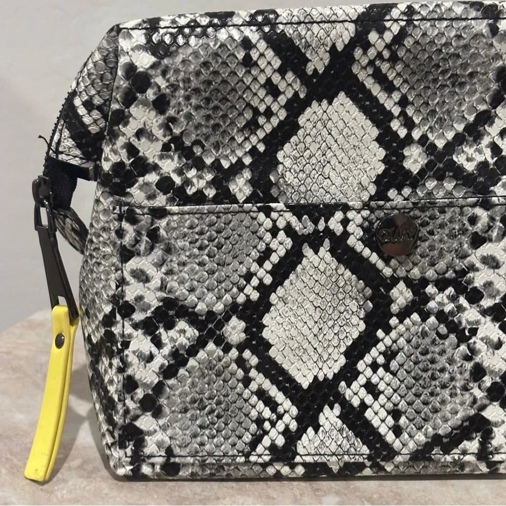 Quay Australia snake zip around cosmetic tolietries bag
